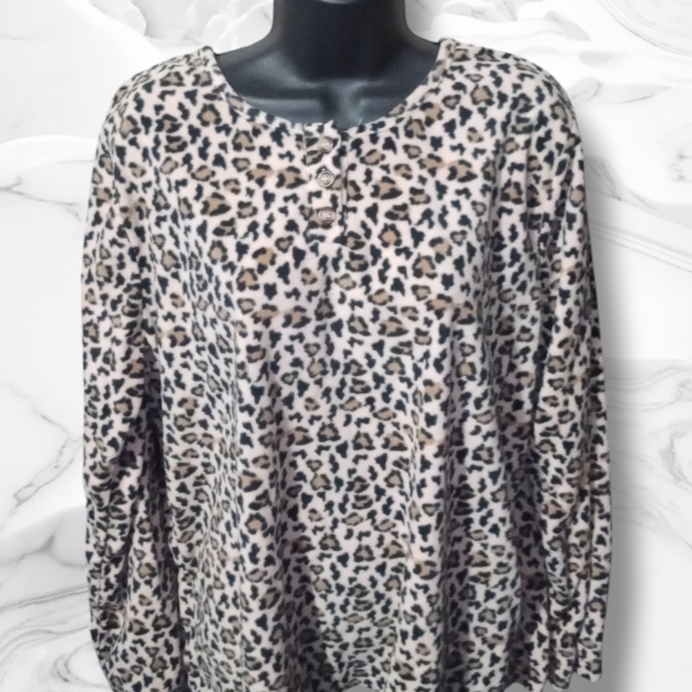 "Comfort Corner" Women's Long Sleeve Animal Print Top